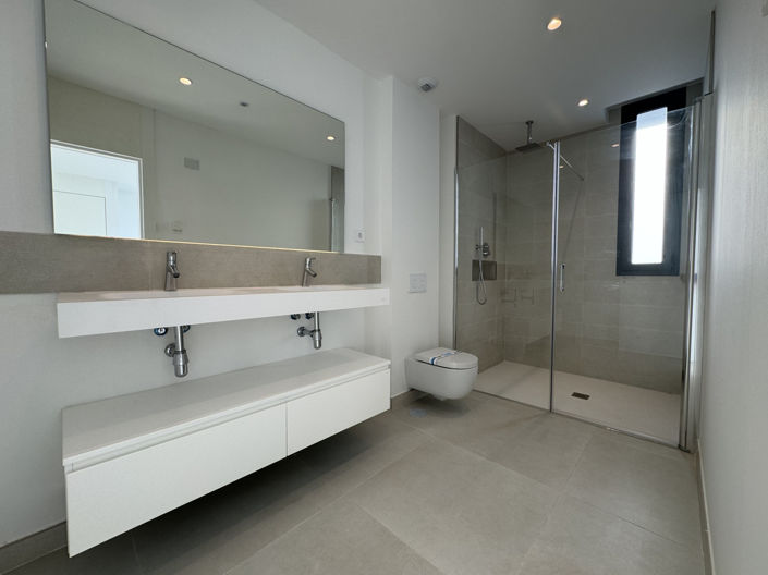 Image No.37-2 Bed Property for sale