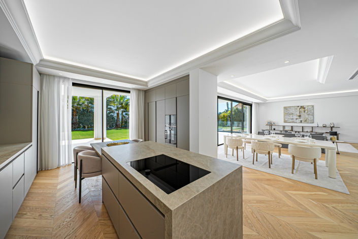 Image No.6-6 Bed Villa for sale