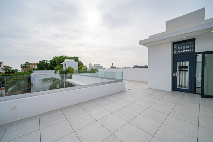 Image No.26-4 Bed Villa for sale