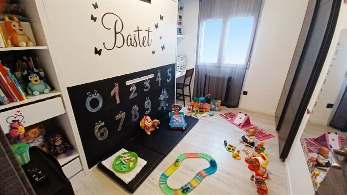 Image No.24-3 Bed Apartment for sale