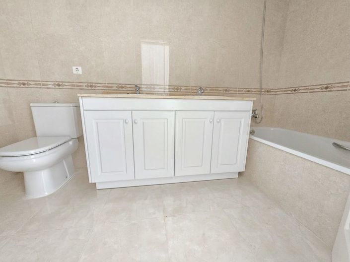 Image No.13-2 Bed Apartment for sale
