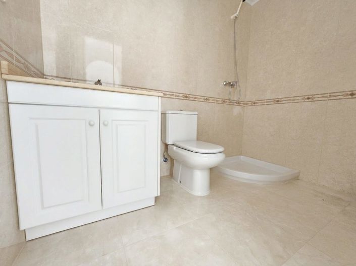 Image No.16-2 Bed Apartment for sale