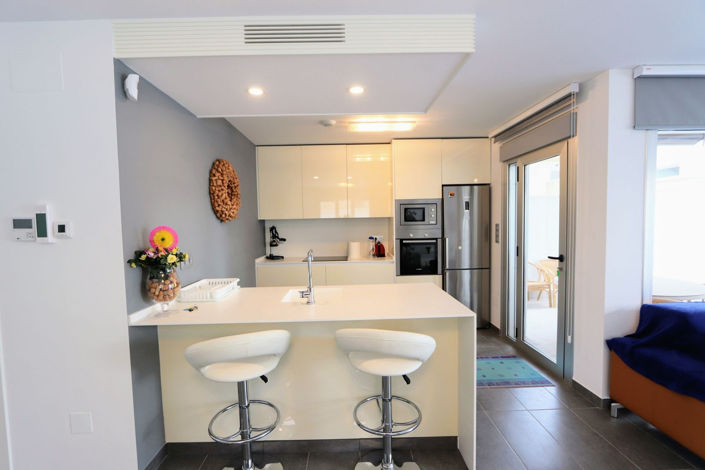 Image No.8-3 Bed House for sale