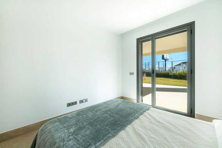 Image No.12-3 Bed Apartment for sale