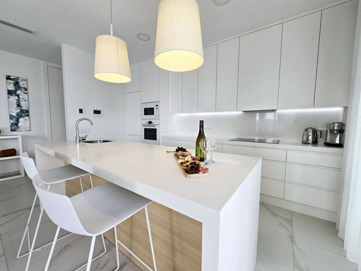 Image No.10-3 Bed House for sale