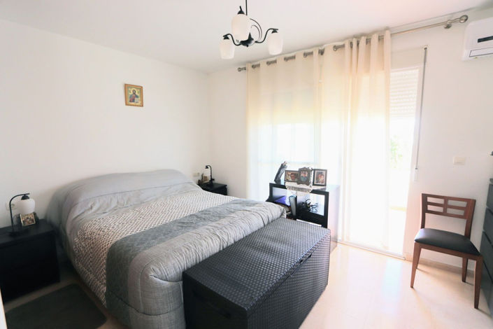 Image No.13-3 Bed House for sale