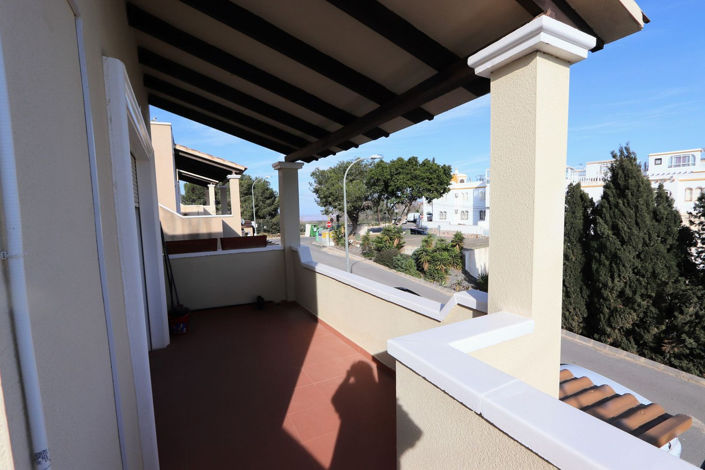 Image No.18-3 Bed House for sale