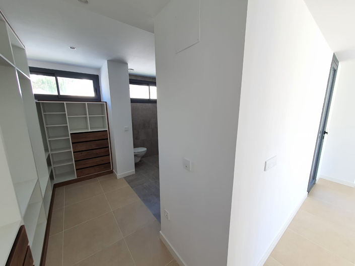 Image No.21-4 Bed Villa for sale