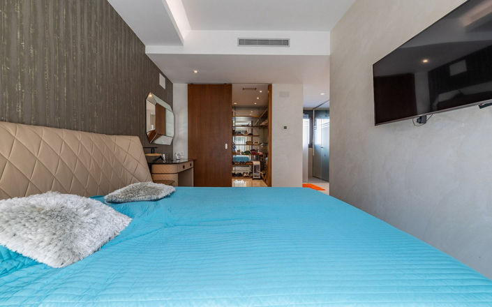 Image No.12-4 Bed House for sale