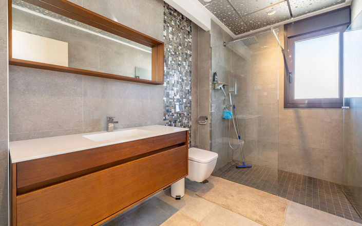 Image No.14-4 Bed House for sale