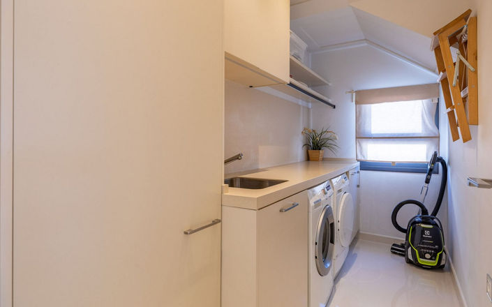 Image No.27-4 Bed House for sale