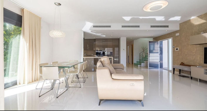 Image No.5-4 Bed House for sale