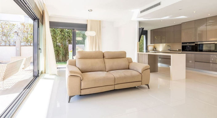 Image No.6-4 Bed House for sale