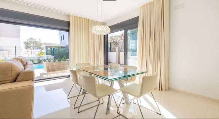 Image No.7-4 Bed House for sale