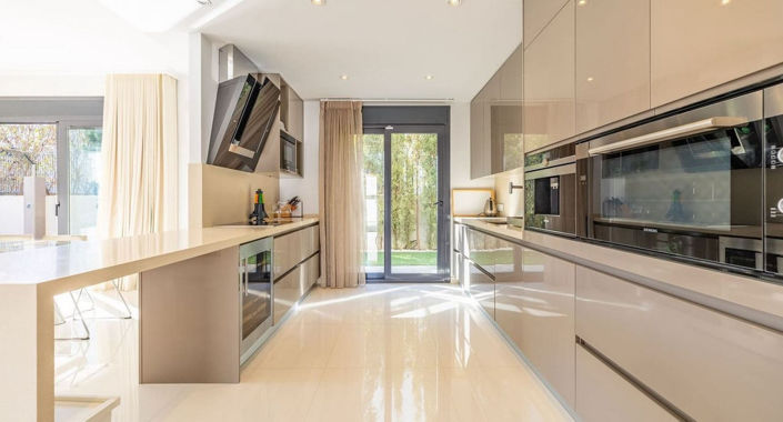 Image No.9-4 Bed House for sale