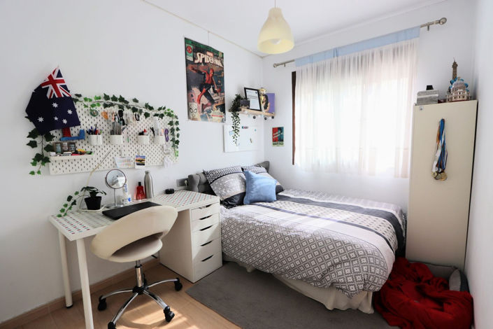 Image No.12-4 Bed House for sale