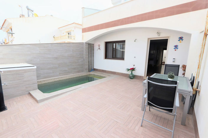 Image No.21-4 Bed House for sale