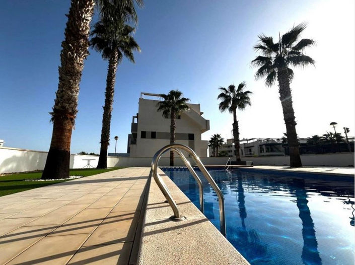 Image No.20-2 Bed Apartment for sale