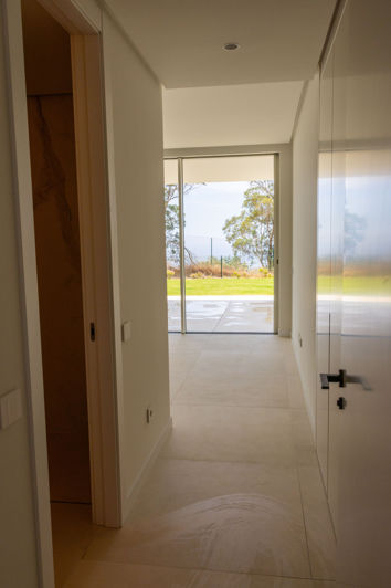 Image No.11-2 Bed Property for sale