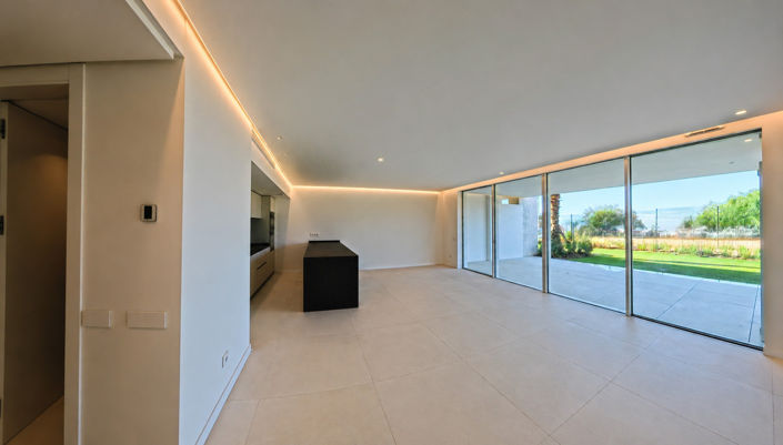 Image No.14-2 Bed Property for sale