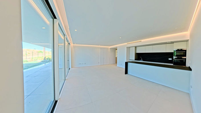 Image No.15-2 Bed Property for sale