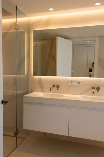 Image No.30-2 Bed Property for sale