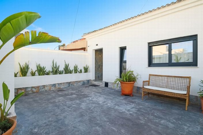 Image No.13-3 Bed Villa for sale