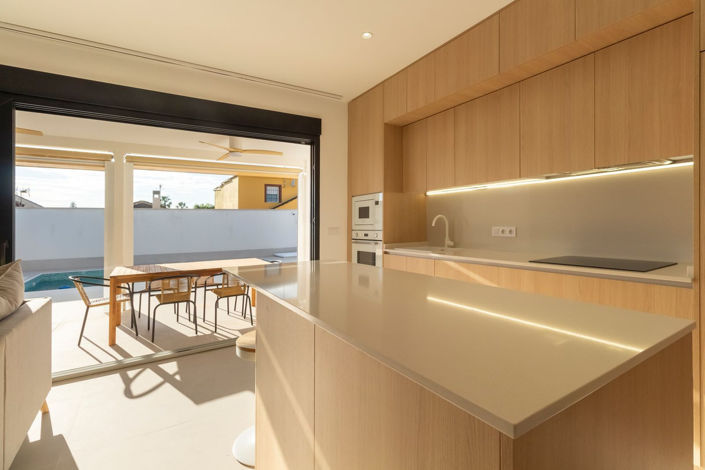 Image No.3-3 Bed House for sale