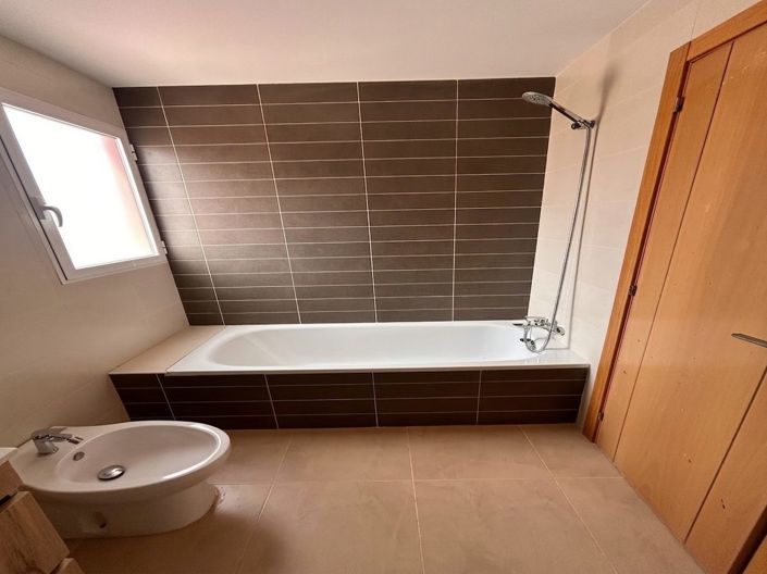 Image No.12-2 Bed Apartment for sale
