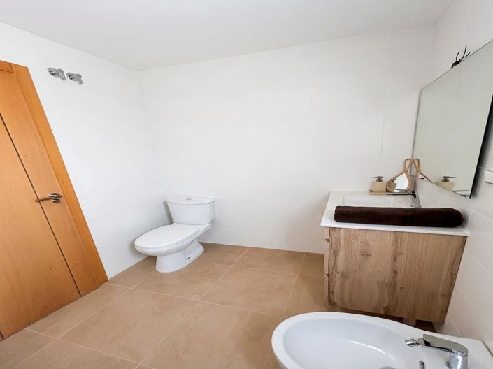 Image No.15-2 Bed Apartment for sale