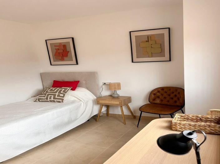 Image No.22-2 Bed Apartment for sale