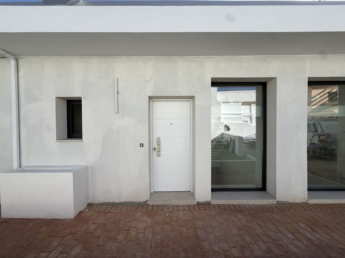 Image No.11-3 Bed Property for sale