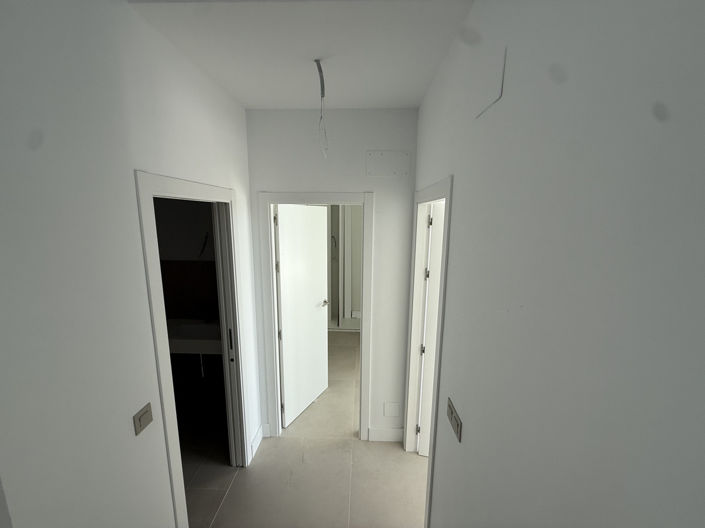 Image No.26-3 Bed Property for sale