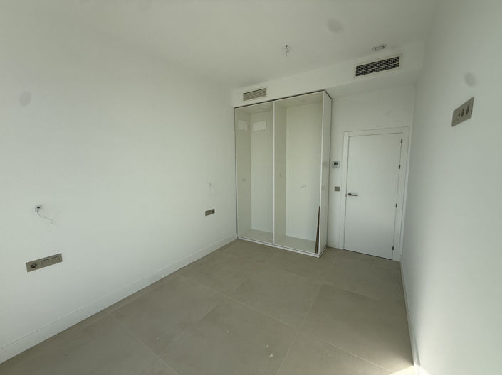 Image No.31-3 Bed Property for sale