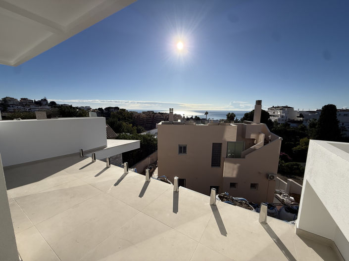 Image No.32-3 Bed Property for sale