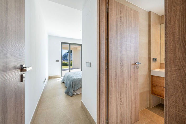 Image No.12-3 Bed Apartment for sale