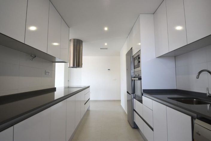 Image No.9-3 Bed Apartment for sale