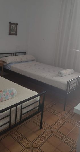 Image No.6-3 Bed House for sale