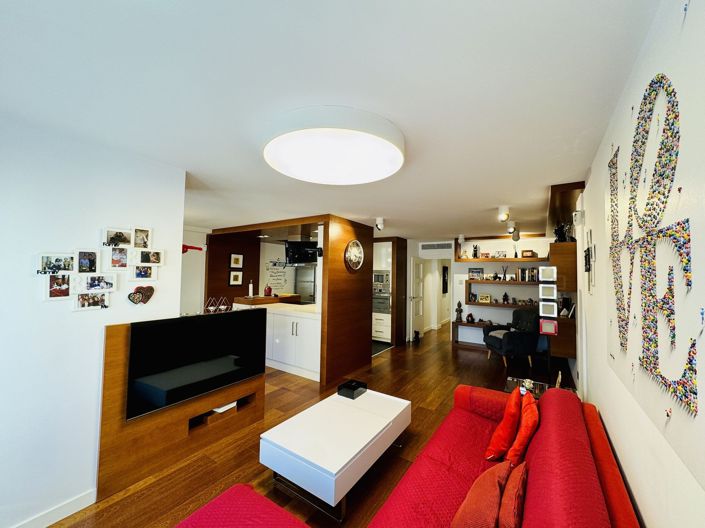 Image No.10-3 Bed House for sale