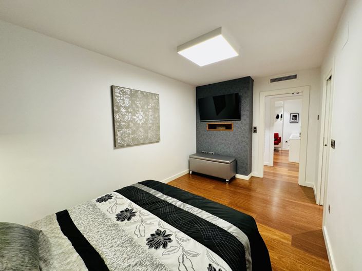 Image No.18-3 Bed Apartment for sale