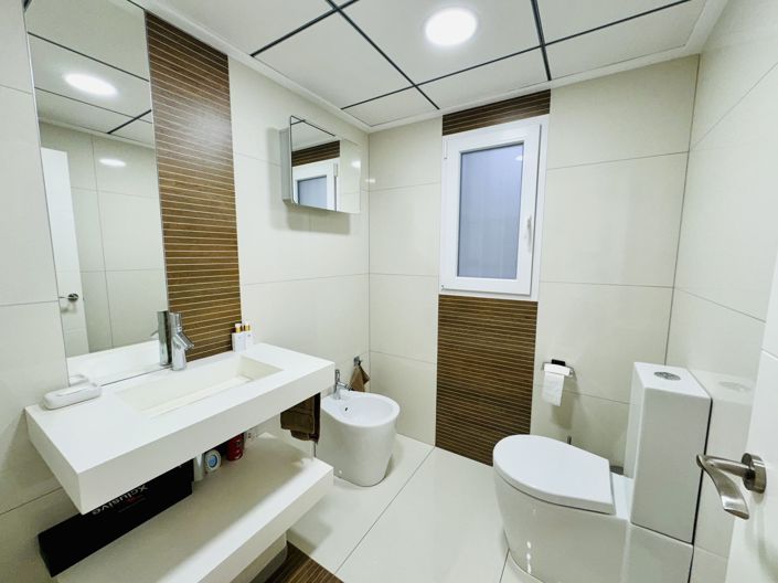 Image No.24-3 Bed Apartment for sale