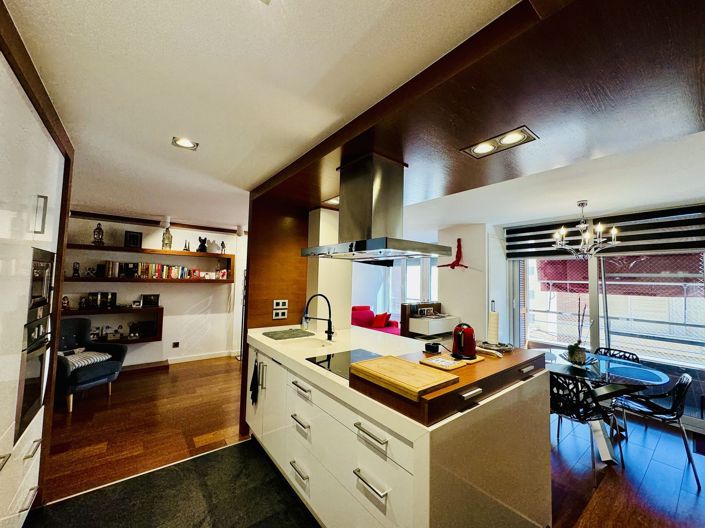 Image No.8-3 Bed Apartment for sale