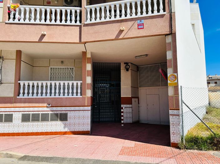 Image No.2-Villa de 3 chambres à vendre à Torrevieja