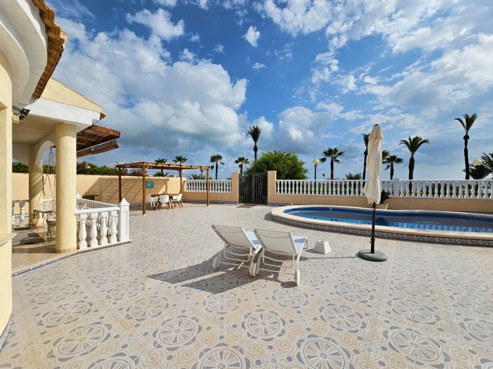 Image No.14-4 Bed Villa for sale