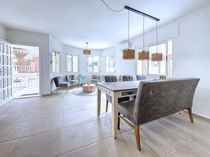 Image No.32-4 Bed Villa for sale