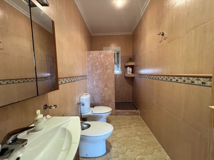 Image No.10-3 Bed Villa for sale