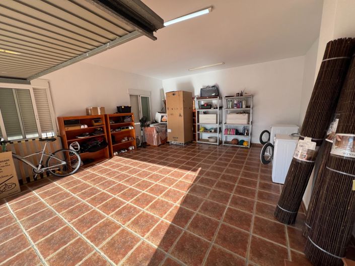 Image No.12-3 Bed Villa for sale