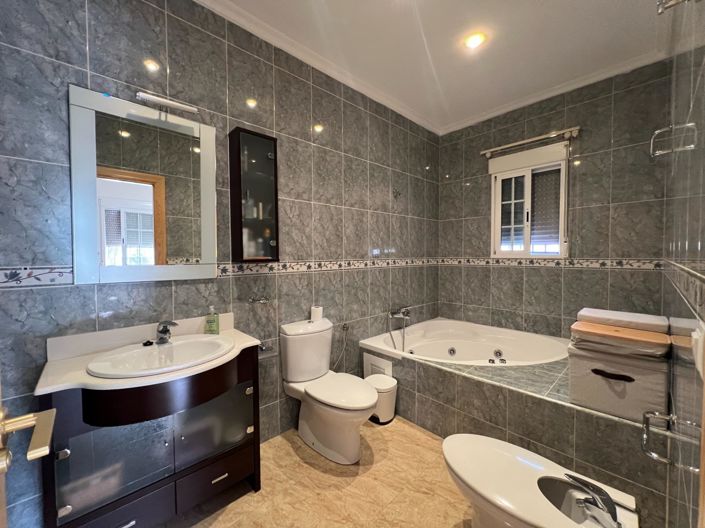 Image No.9-3 Bed Villa for sale