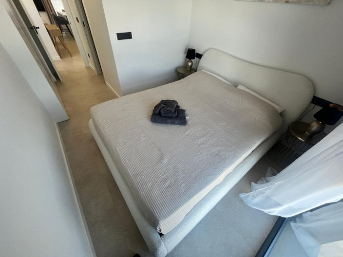 Image No.10-2 Bed Apartment for sale