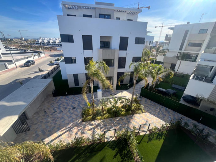 Image No.16-2 Bed Apartment for sale